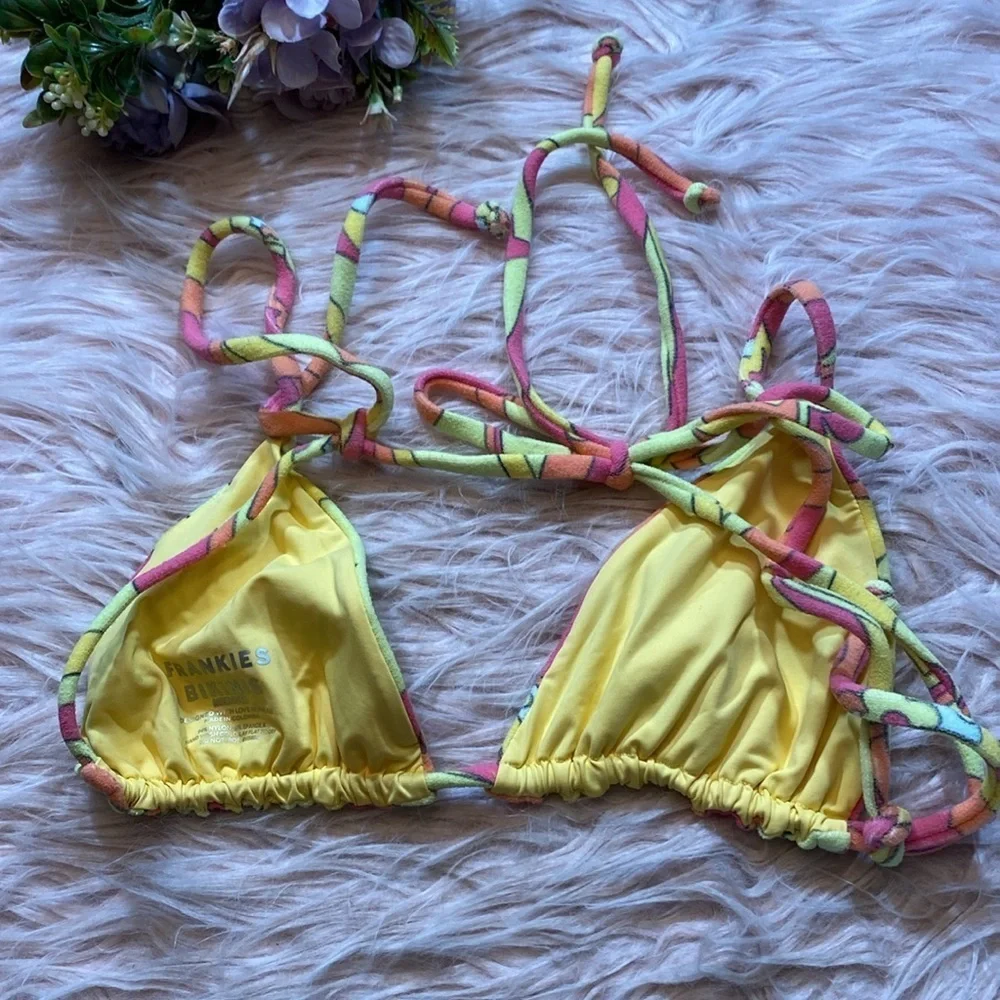 Frankie’s Bikini Tia Printed Top in Peace Terry sz M